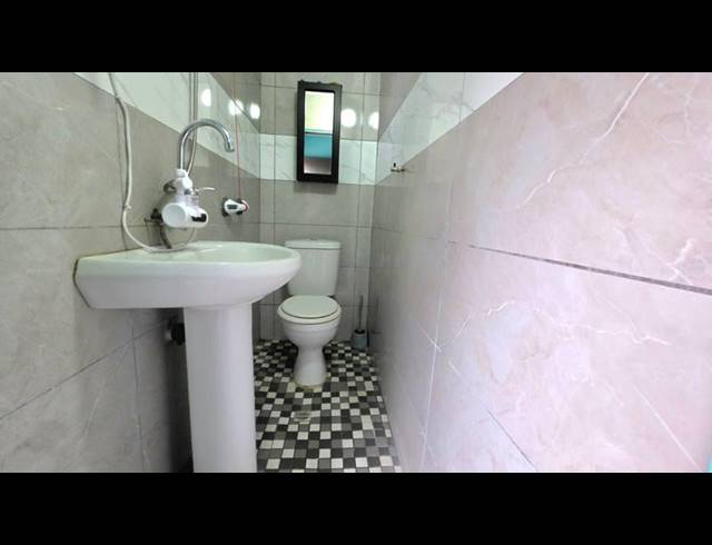 2 BEDROOM HOUSE FOR SALE IN WESTCLIFF